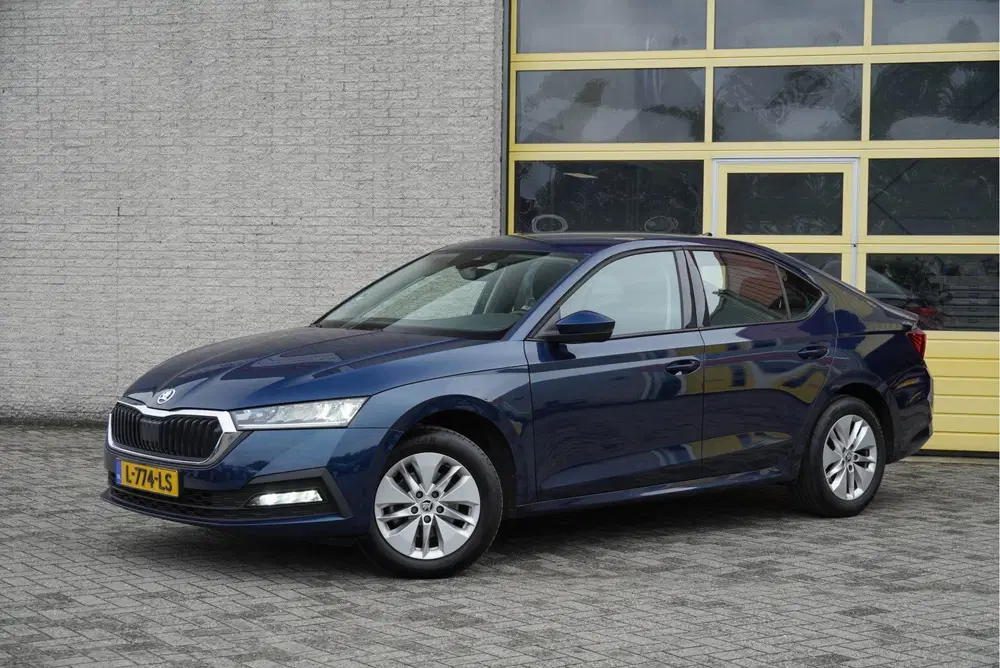 Skoda Octavia 1.0 e-TSI Automaat 5drs Business Edition B uit 2021, foto 2