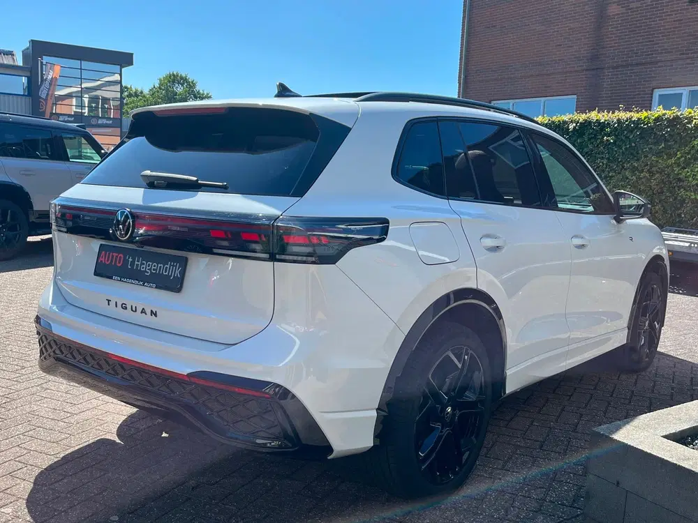 Volkswagen Tiguan 1.5 eTSI R-Line 1EIG pano trekh 20" IQ 360 uit 2025, foto 7