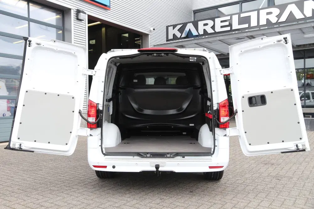Mercedes-Benz Vito 114 CDI uit 2024, foto 3