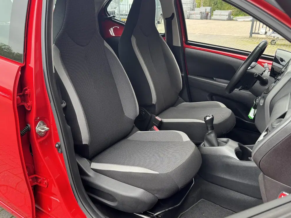 Toyota Aygo 1.0 VVT-I X-PLAY I APPLE CARPLAY I ANDROID uit 2022, foto 10
