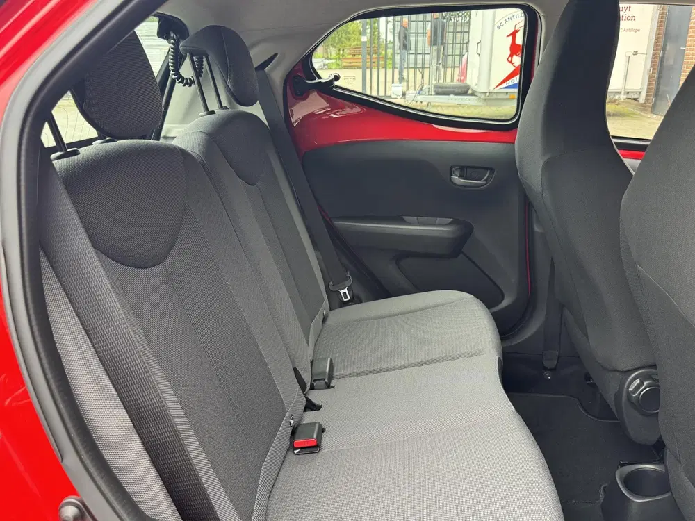 Toyota Aygo 1.0 VVT-I X-PLAY I APPLE CARPLAY I ANDROID uit 2022, foto 12