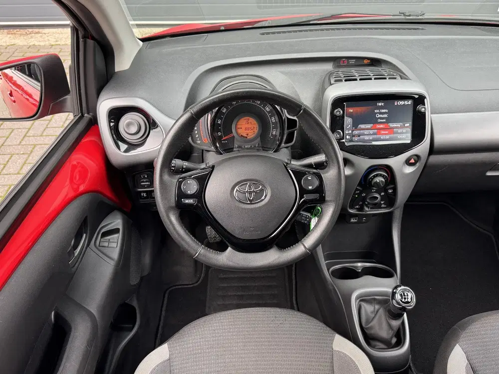 Toyota Aygo 1.0 VVT-I X-PLAY I APPLE CARPLAY I ANDROID uit 2022, foto 5