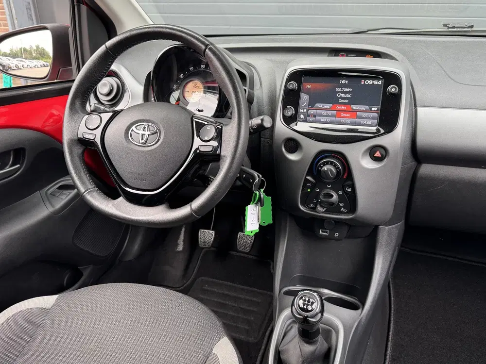 Toyota Aygo 1.0 VVT-I X-PLAY I APPLE CARPLAY I ANDROID uit 2022, foto 8