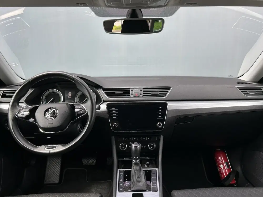 Skoda Superb BWJ 12-2020 uit 2020, foto 12