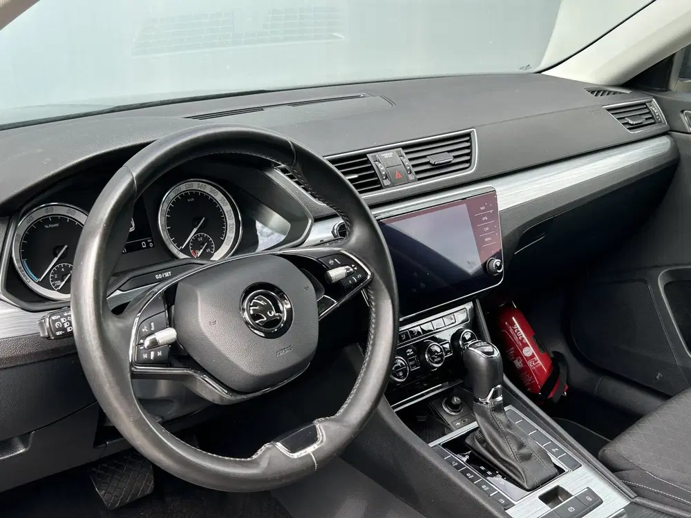 Skoda Superb BWJ 12-2020 uit 2020, foto 3