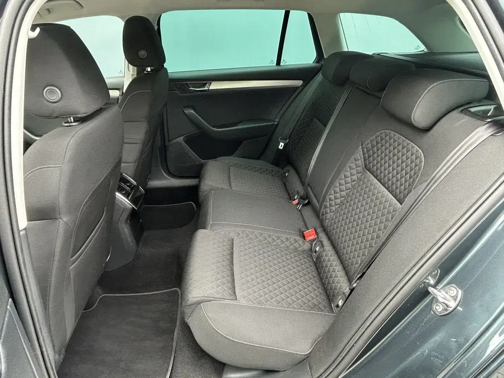 Skoda Superb BWJ 12-2020 uit 2020, foto 6