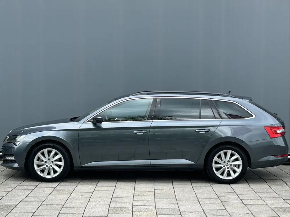 Skoda Superb BWJ 12-2020 uit 2020, foto 7