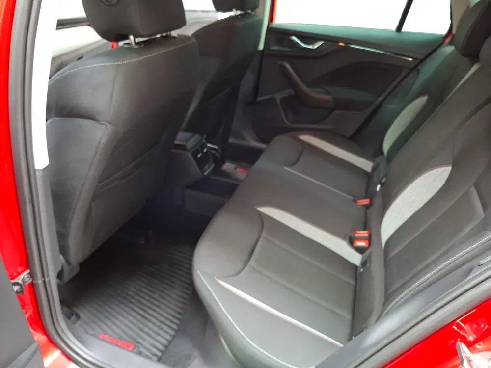 Skoda Kamiq 1.0 TSI Business Edition Automaat uit 2024, foto 12