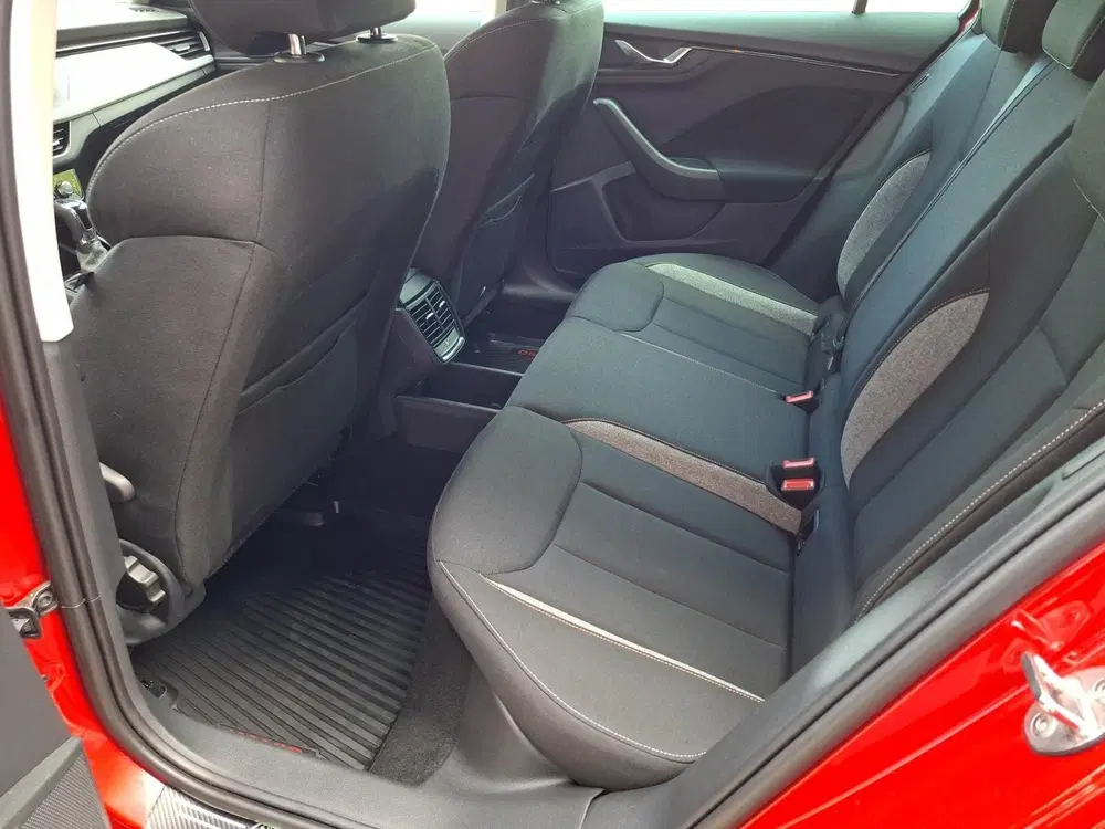 Skoda Kamiq 1.0 TSI Business Edition Automaat uit 2024, foto 8