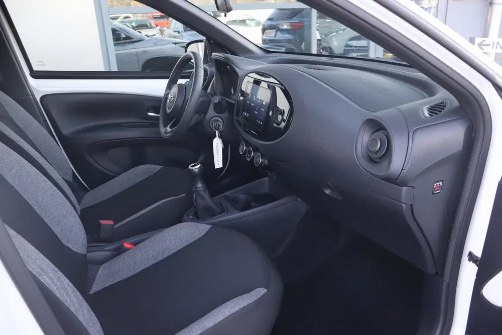 Toyota Aygo X 1.0 VVT-i MT Play uit 2024, foto 3