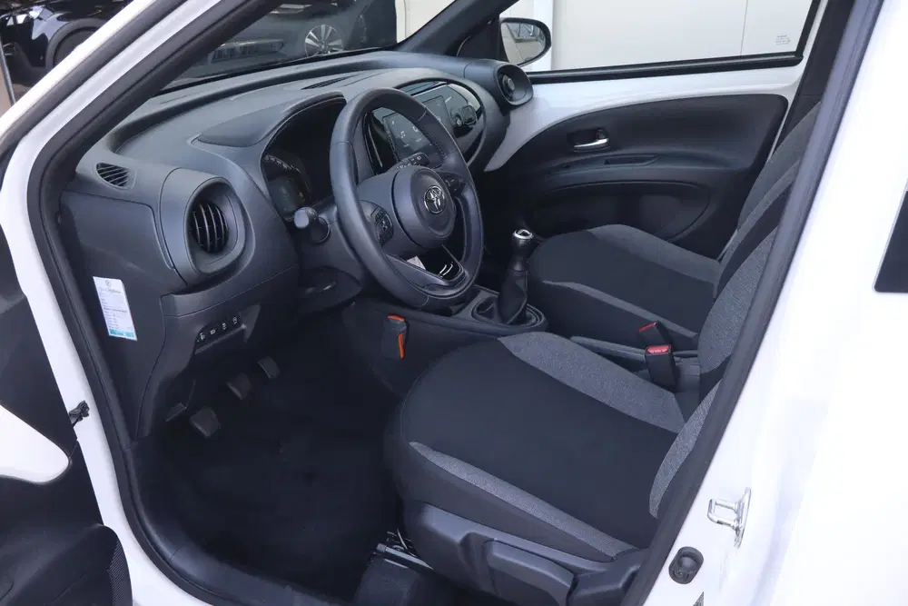 Toyota Aygo X 1.0 VVT-i MT Play uit 2024, foto 4