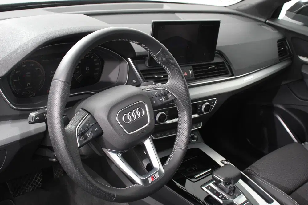 Audi Q5 50 TFSI e S Edition S-Tronic Plug in Hybri uit 2021, foto 9