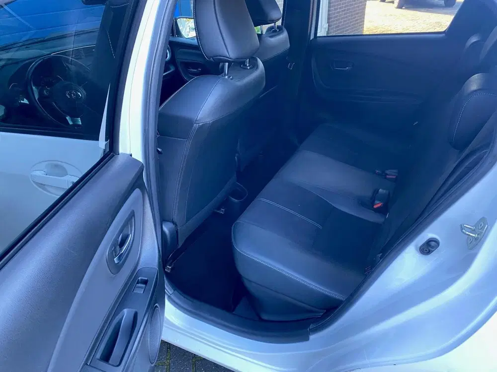 Toyota Yaris 1.5 Hybrid GR-Sport cruise clima uit 2019, foto 12