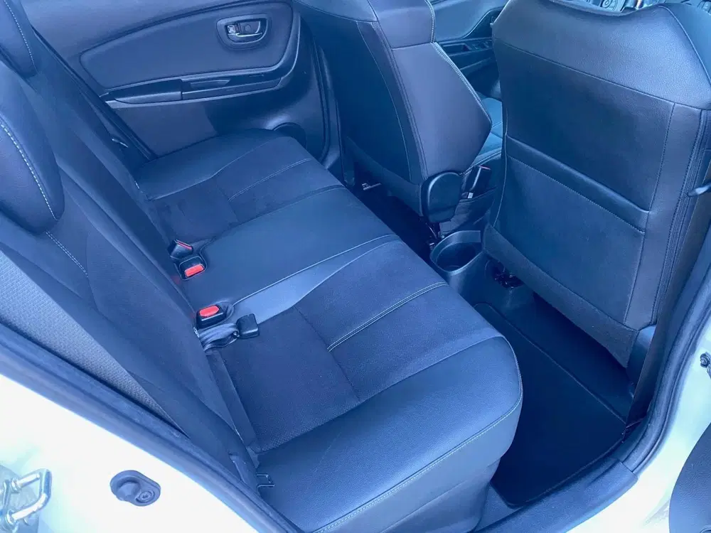 Toyota Yaris 1.5 Hybrid GR-Sport cruise clima uit 2019, foto 14