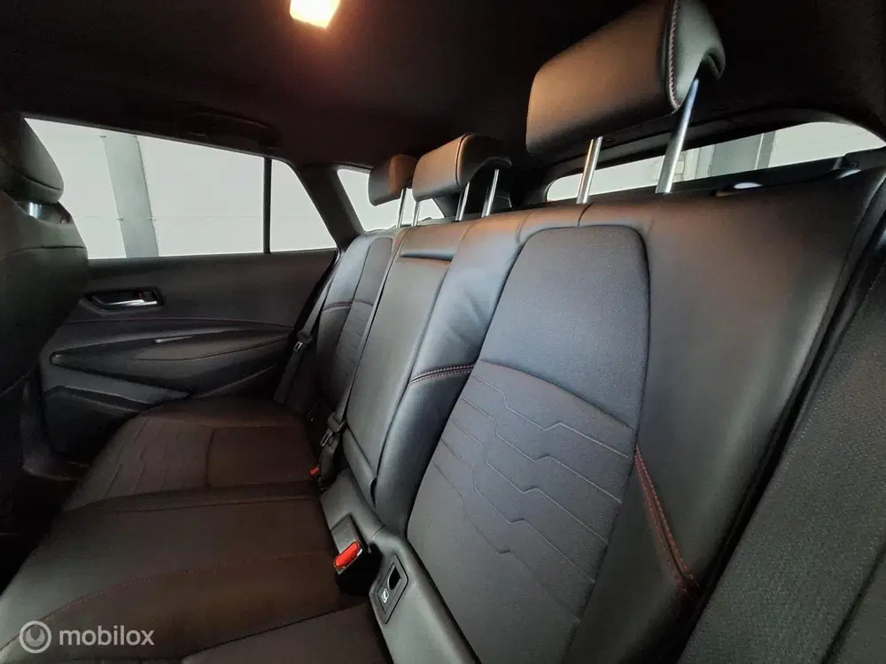 Toyota Corolla 2.0 Hybrid Executive Premium uit 2019, foto 14