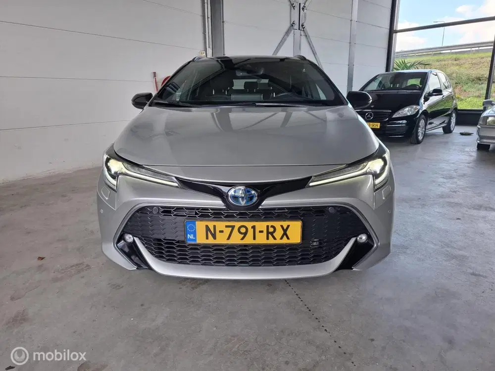 Toyota Corolla 2.0 Hybrid Executive Premium uit 2019, foto 6