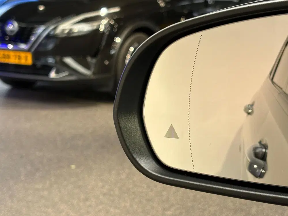 Mercedes-Benz B-Klasse 180 AMG Line uit 2024, foto 10