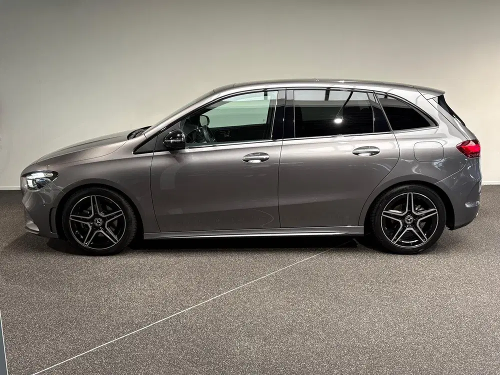 Mercedes-Benz B-Klasse 180 AMG Line uit 2024, foto 15