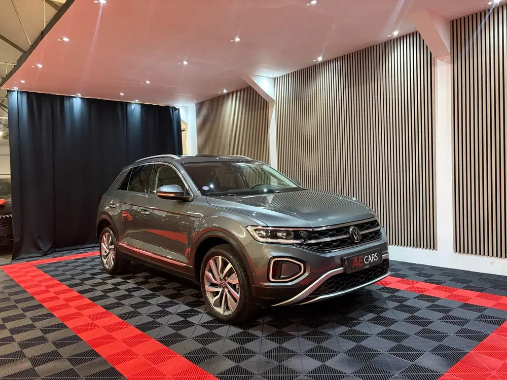 Volkswagen T-Roc 1.5 TSI Style Pano Camera Leder-memory IQ uit 2022