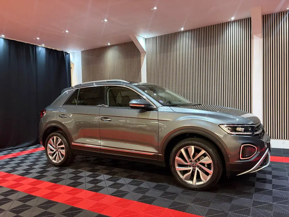 Volkswagen T-Roc 1.5 TSI Style Pano Camera Leder-memory IQ uit 2022, foto 2