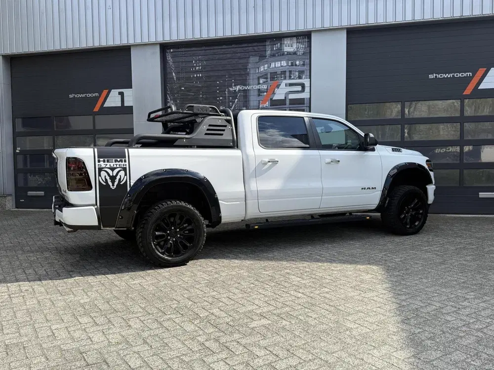 Dodge RAM 4X4 5.7 V8 4x4 Crew Cab LONGBED uit 2020, foto 12