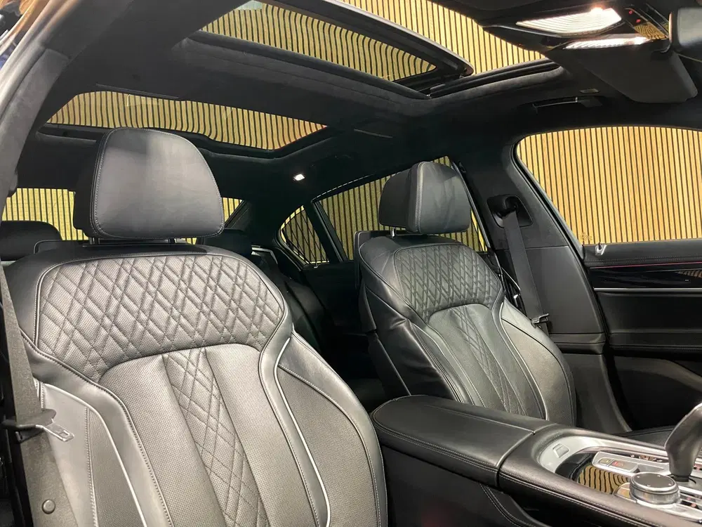 BMW 7-serie 750Ld xDrive High Executive uit 2019, foto 8