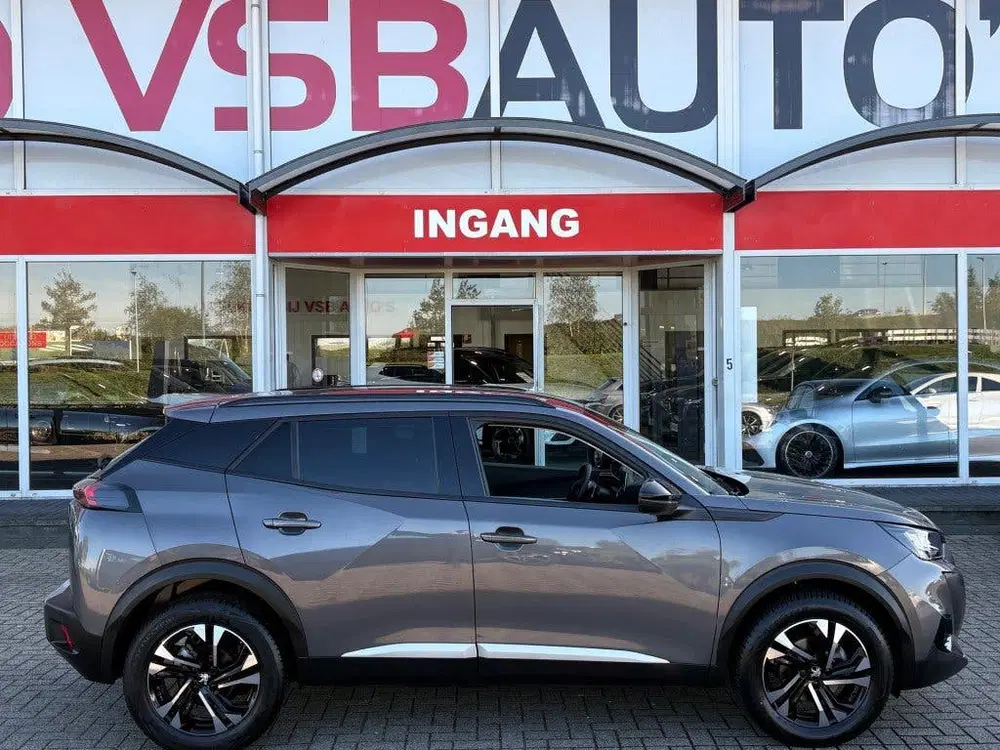 Peugeot 2008 1.2 PURETECH 130PK AUT. ALLURE NAVI CAMERA uit 2022, foto 4