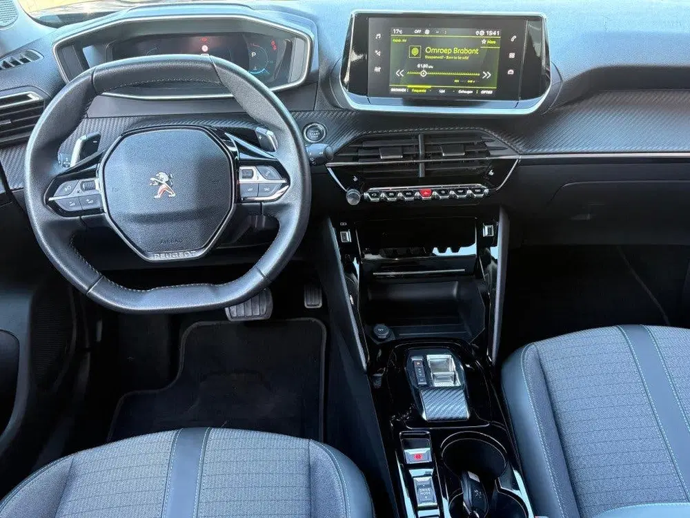 Peugeot 2008 1.2 PURETECH 130PK AUT. ALLURE NAVI CAMERA uit 2022, foto 6
