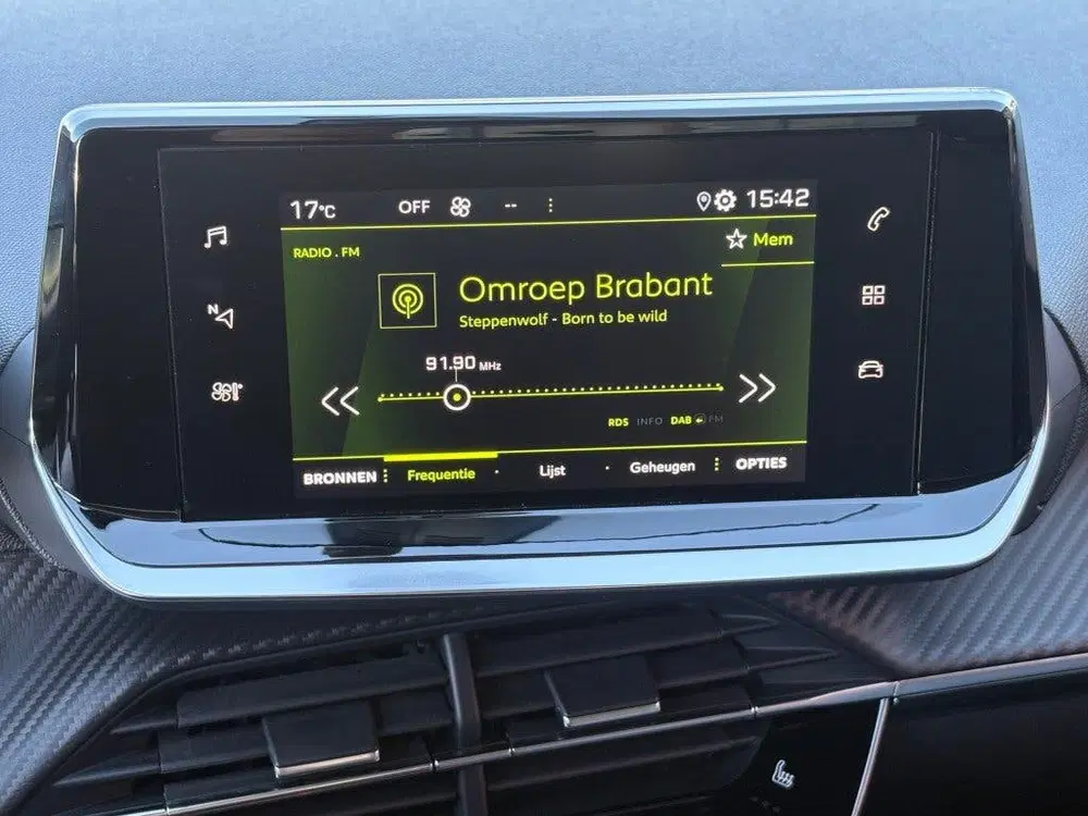 Peugeot 2008 1.2 PURETECH 130PK AUT. ALLURE NAVI CAMERA uit 2022, foto 7