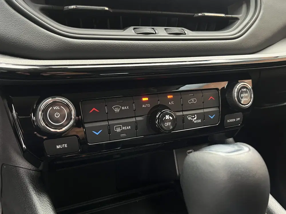 Jeep Compass 1.5T e-Hybrid Automaat 130 Summit uit 2025, foto 15