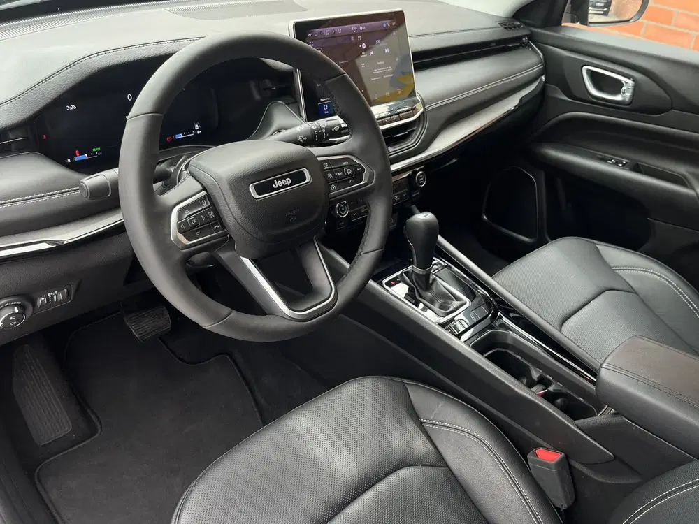 Jeep Compass 1.5T e-Hybrid Automaat 130 Summit uit 2025, foto 3