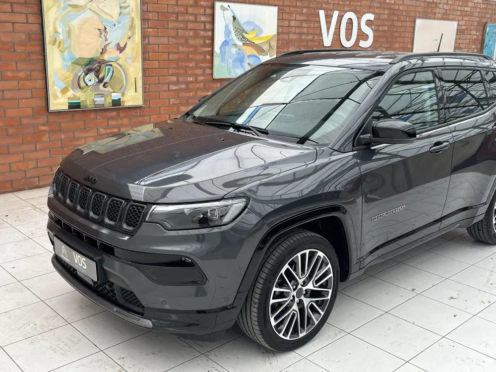 Jeep Compass 1.5T e-Hybrid Automaat 130 Summit uit 2025, foto 5