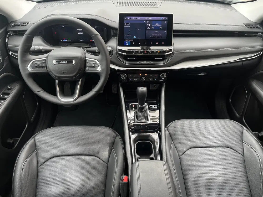 Jeep Compass 1.5T e-Hybrid Automaat 130 Summit uit 2025, foto 8