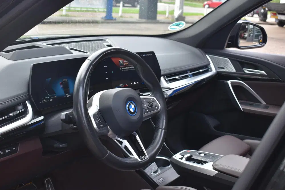 BMW X1 xDrive30e M-Sport uit 2024, foto 9