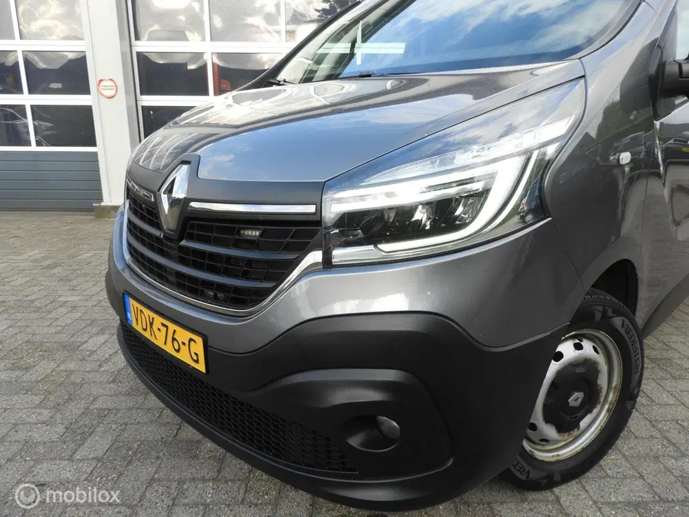 Renault Trafic 2.0 dCi L1H1 Facelift uit 2019, foto 2