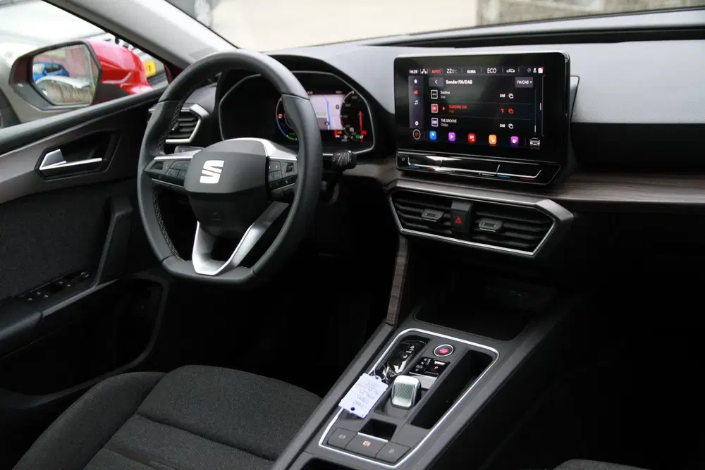 SEAT Leon 1.4 TSI eHybrid PHEV FR Business Inte uit 2021, foto 4
