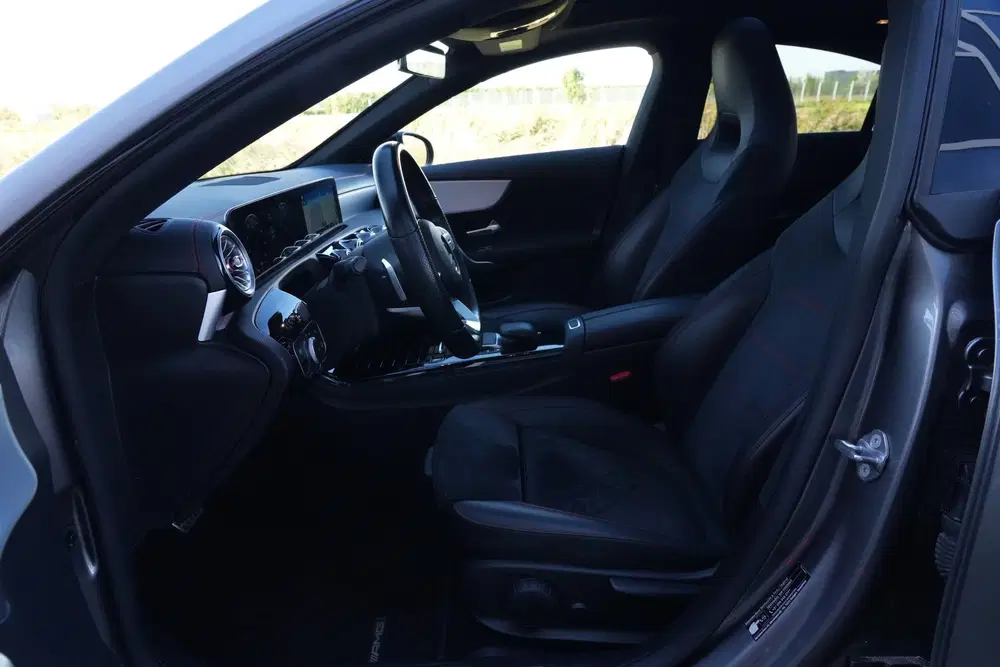Mercedes-Benz CLA 180 AMG uit 2021, foto 10