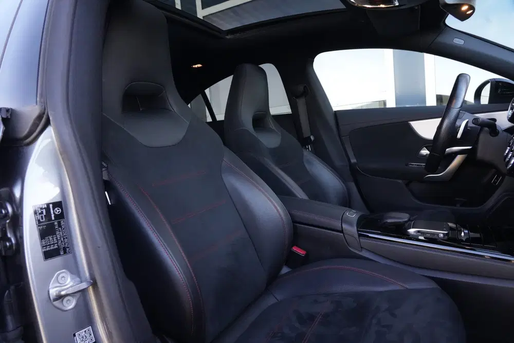 Mercedes-Benz CLA 180 AMG uit 2021, foto 12