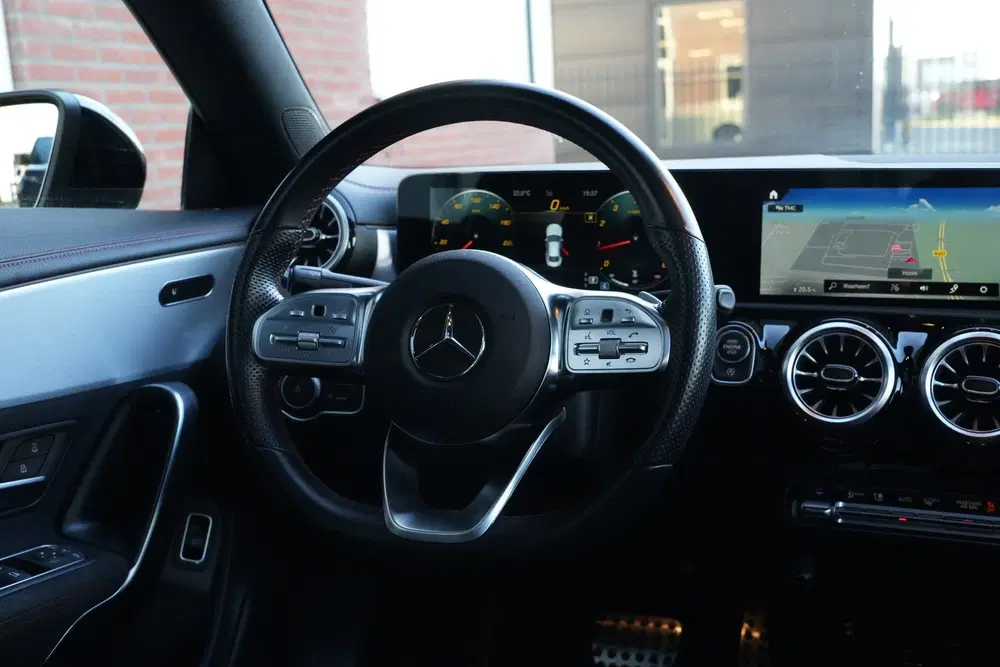 Mercedes-Benz CLA 180 AMG uit 2021, foto 5