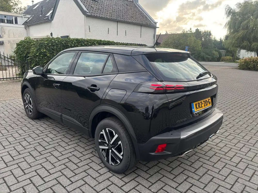Peugeot 2008 1.2 Hybrid 136 Style uit 2025, foto 12