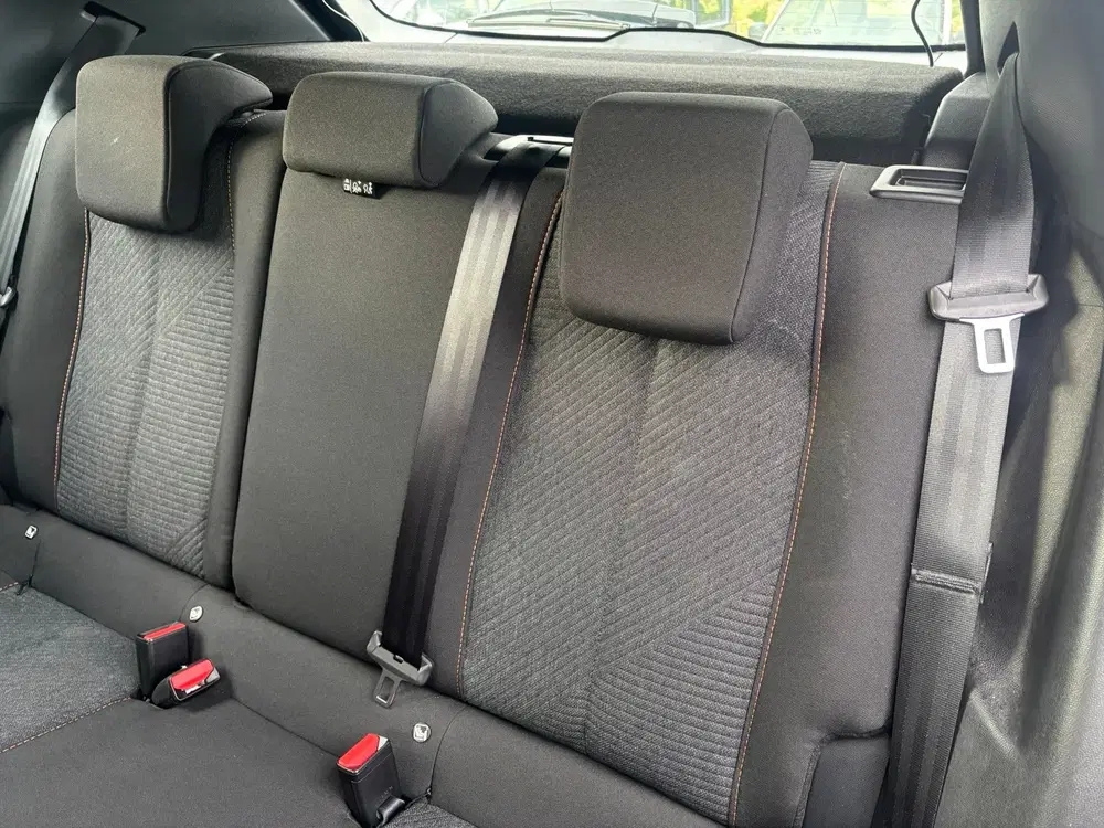 Peugeot 2008 1.2 Hybrid 136 Style uit 2025, foto 3
