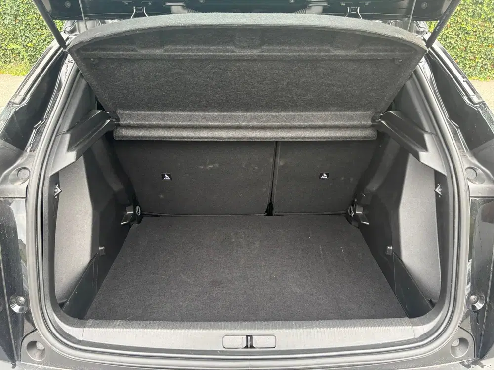 Peugeot 2008 1.2 Hybrid 136 Style uit 2025, foto 4