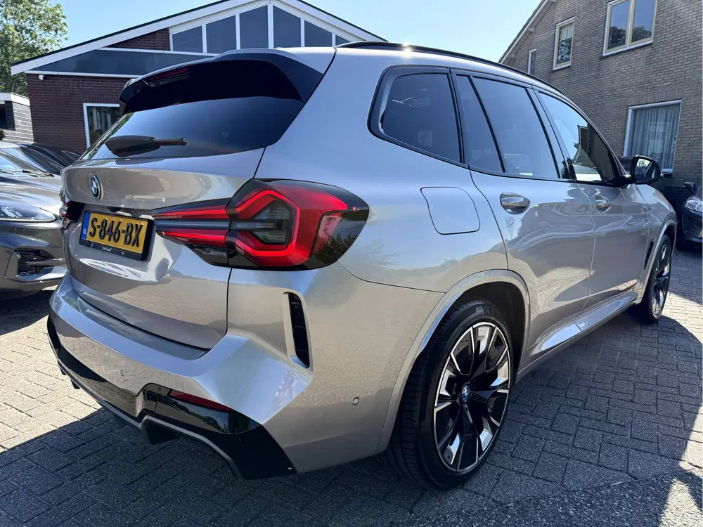 BMW iX3 High Executive M-Sport 80 kWh SOH 92.9% uit 2022, foto 3