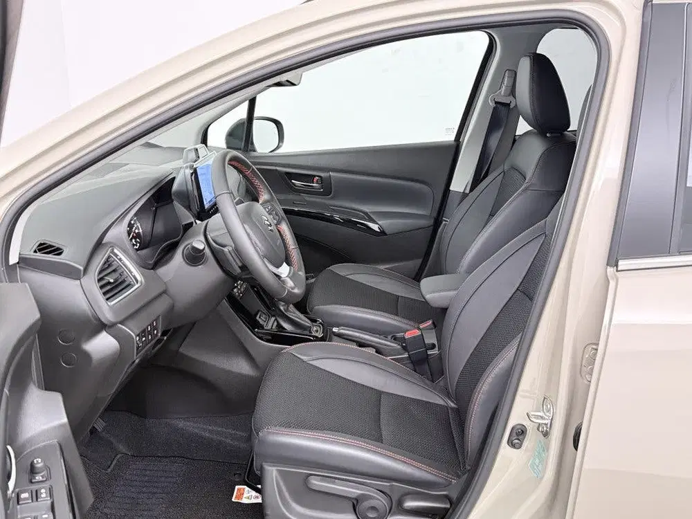 Suzuki S-Cross 1.4 Boosterjet Special Edition Hybrid *OP= uit 2026, foto 4