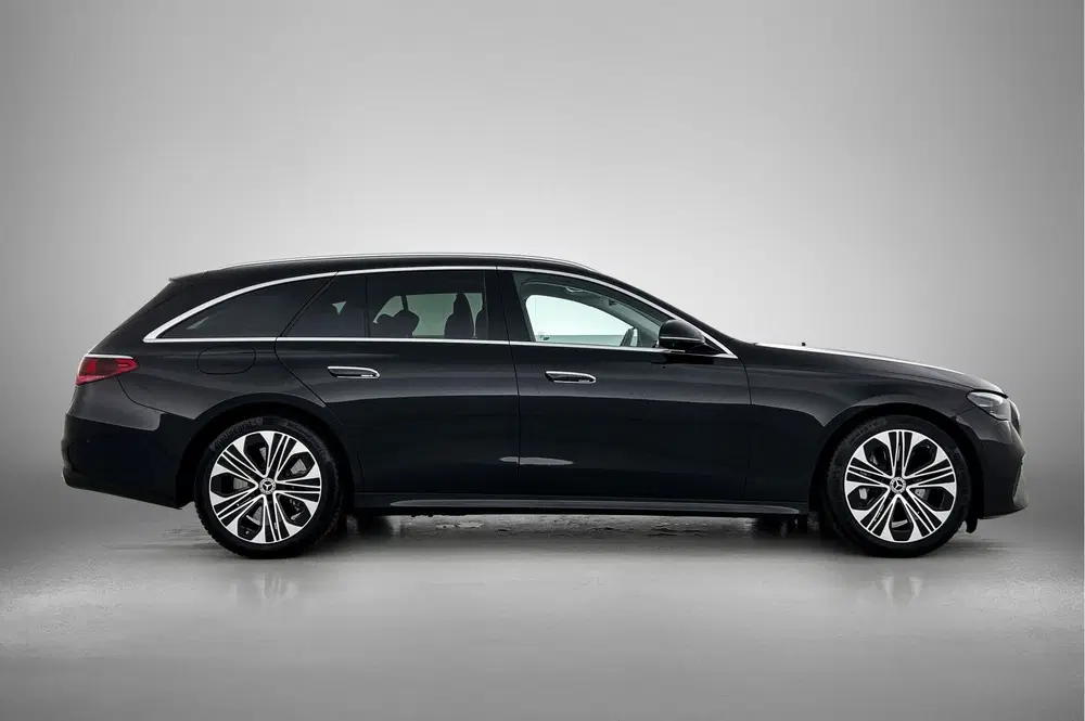 Mercedes-Benz E-Klasse 300 e Luxury Line uit 2023, foto 12