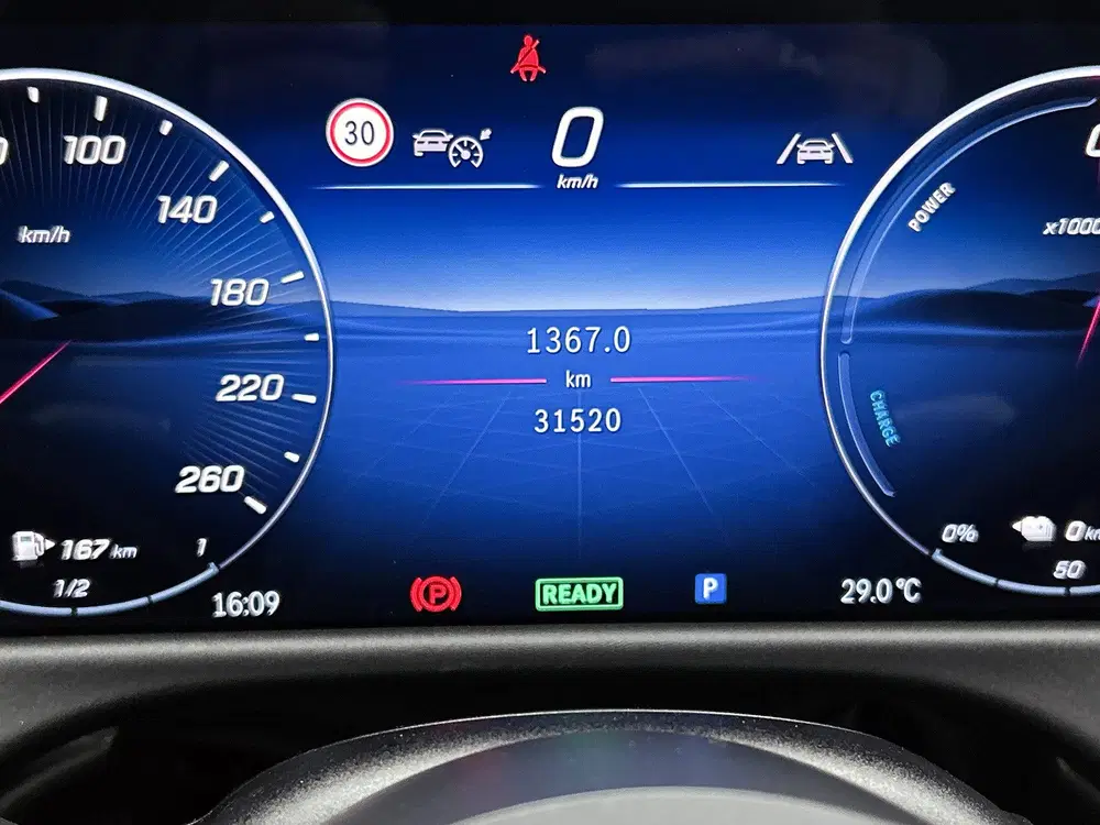 Mercedes-Benz E-Klasse 300 e Luxury Line uit 2023, foto 5