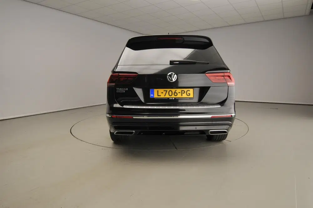 Volkswagen Tiguan Allspace 1.5 TSI Highline Business R 5p uit 2021, foto 3