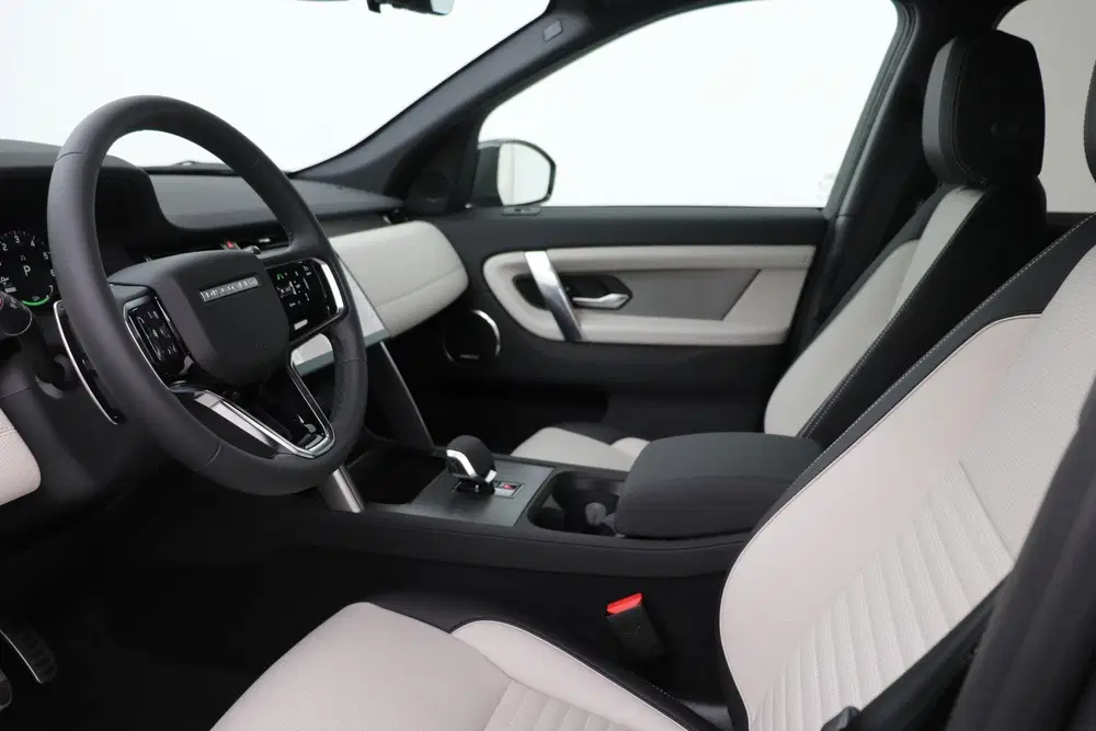 Land Rover Discovery Sport P270e Dynamic SE uit 2025, foto 3