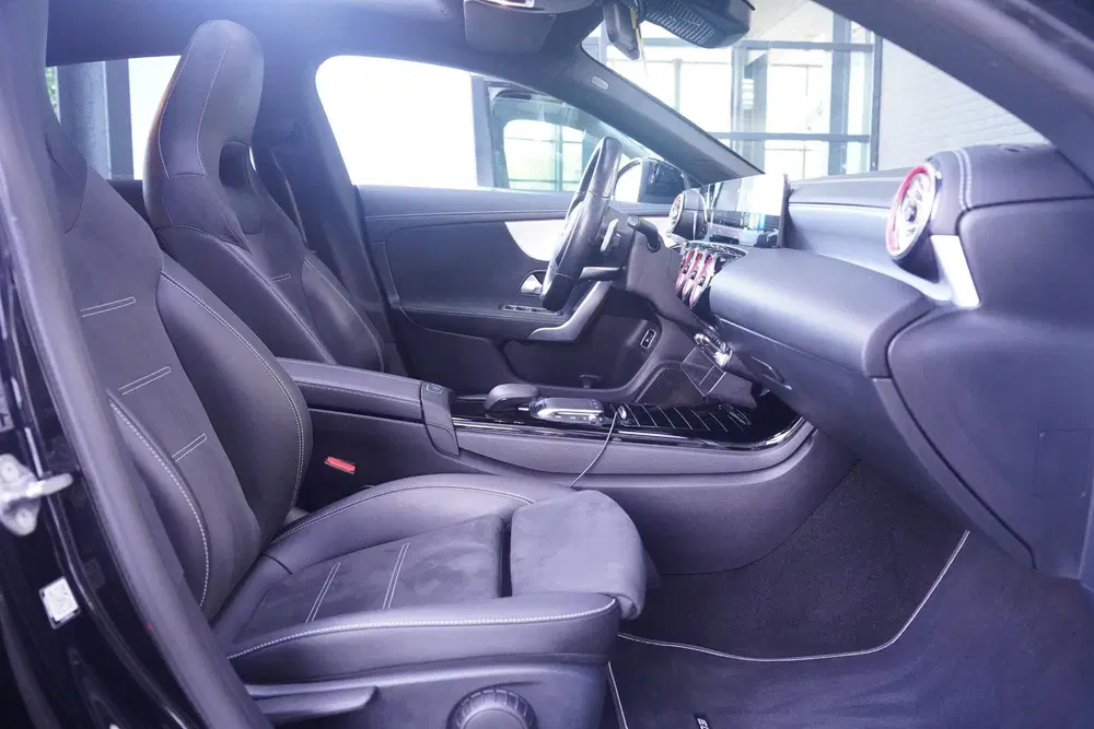 Mercedes-Benz CLA 250 e Business Solut uit 2021, foto 12