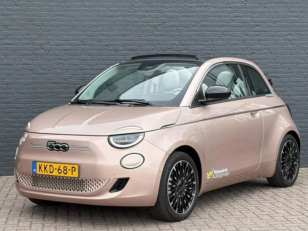 Fiat 500e C La Prima 42 kWh WLTP 320km Range uit 2026